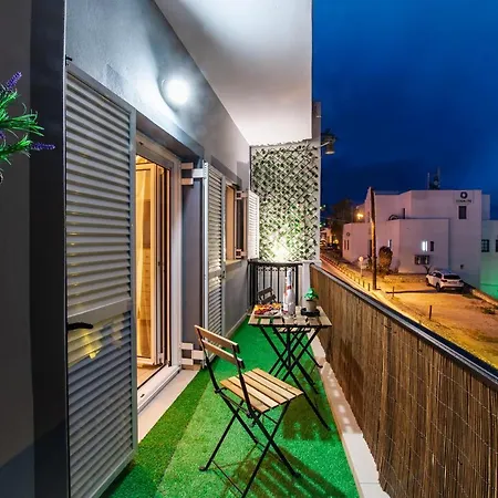 Yiannis Santorini Apartment